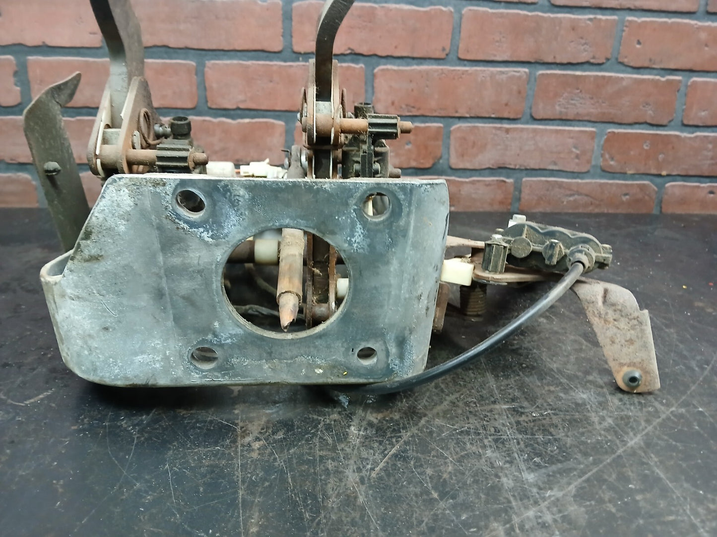 2003-2006 Dodge Viper SRT-10 Brake Clutch Accelerator Pedal Assembly 05290890ae