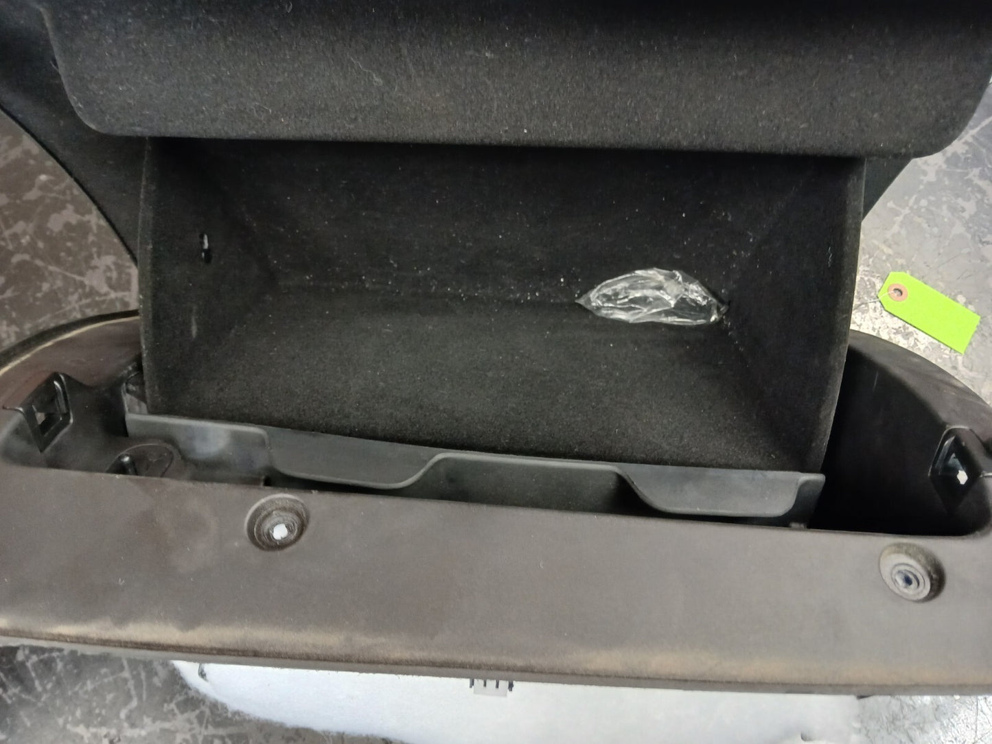 2011-2021 Jeep Grand Cherokee Dash Black Complete Glove Box Assembly 01449129bl