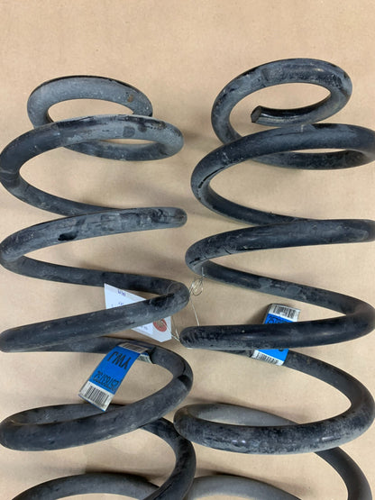 2007-2014 Chevy Tahoe Suburban 25783732 Genuine GM Parts Rear Coil Spring SET