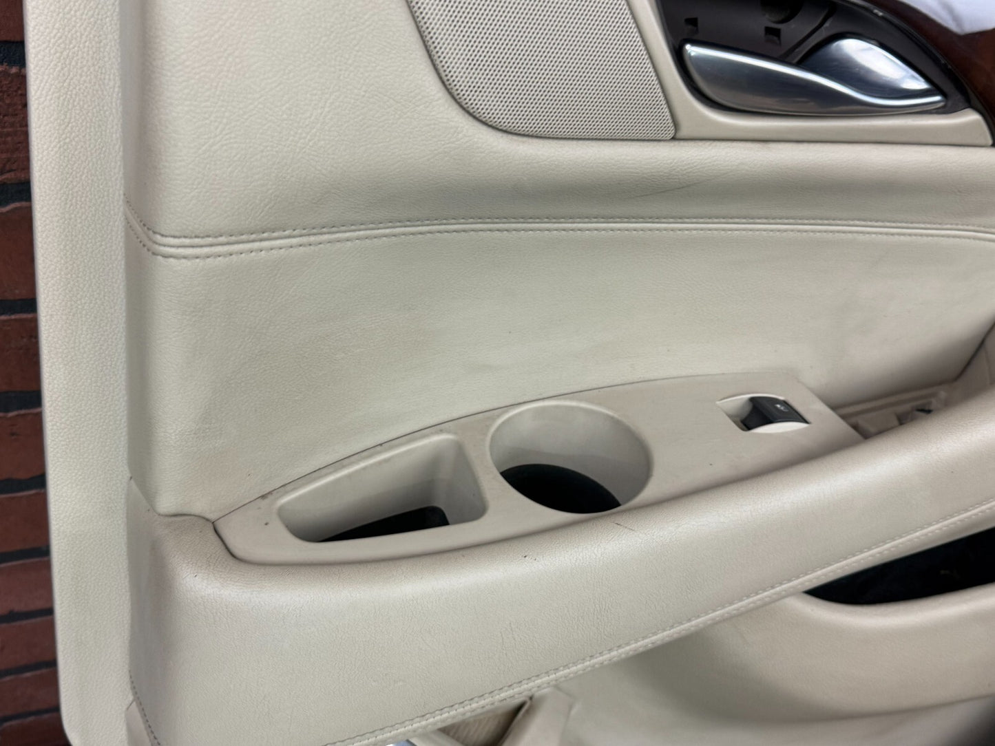 15-20 Escalade Woodgrain Shale Tan Front Passenger Right RH Door Trim Panel OEM