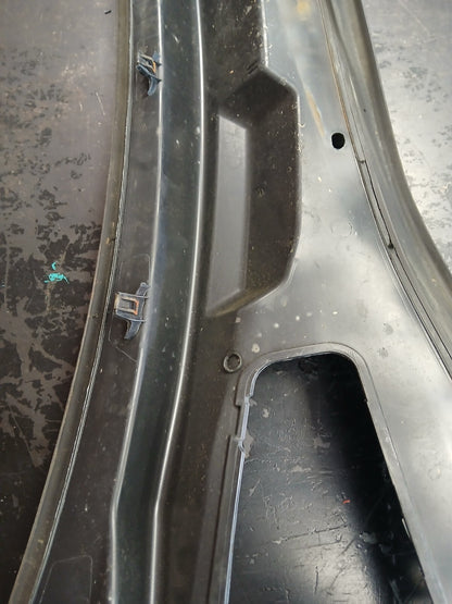 05-10 Charger 300 Magnum Windshield Defroster Cowl Panel Grille Vent 04805834ac