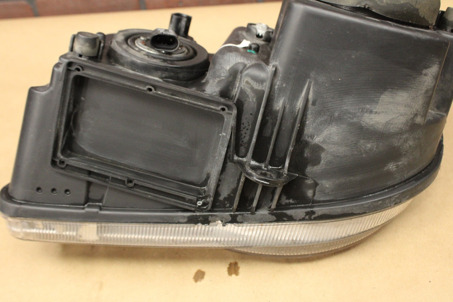 2005-2010 Chrysler 300 SRT8 Front Passenger RH Side HID Headlight Assembly OEM