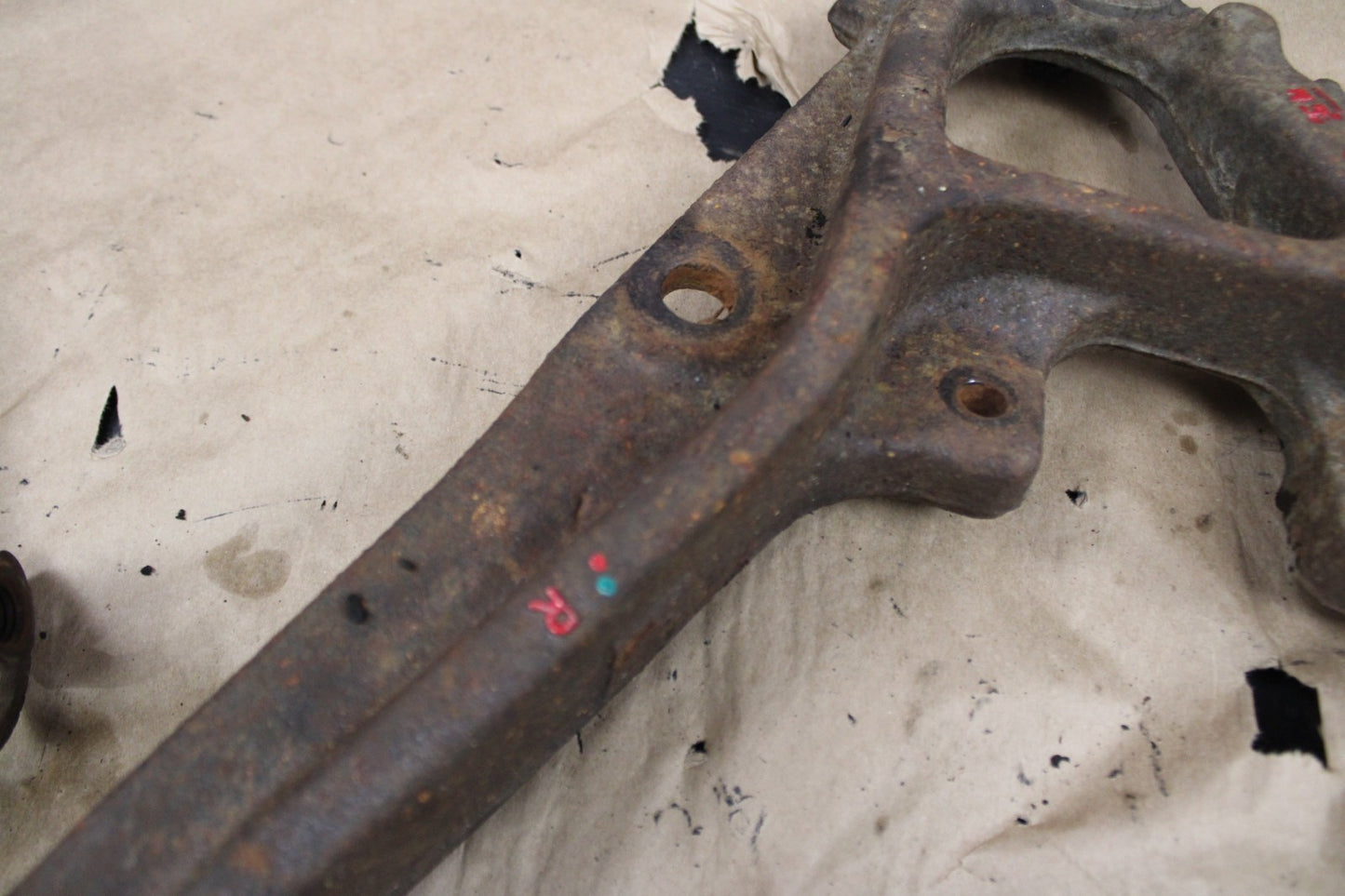 2007-2016 CADILLAC ESCALADE FWD FRONT RIGHT PASSENGER SIDE LOWER CONTROL ARM OEM