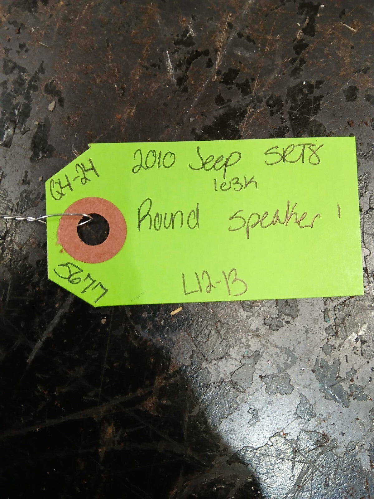2005-2010 Jeep Grand Cherokee 6.5in Round Speaker 05081670ab