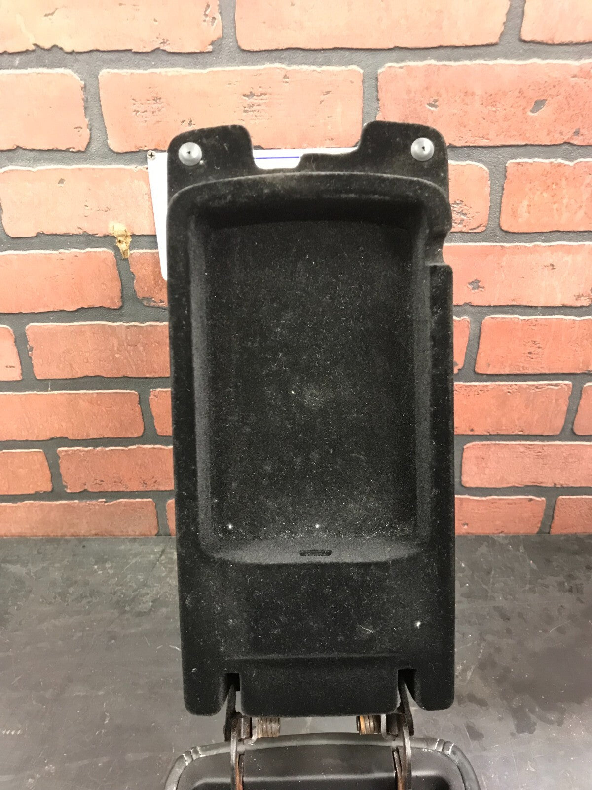 2011-2013 Jeep Grand Cherokee SRT Center Console Leather Lid Armrest X85004513BL