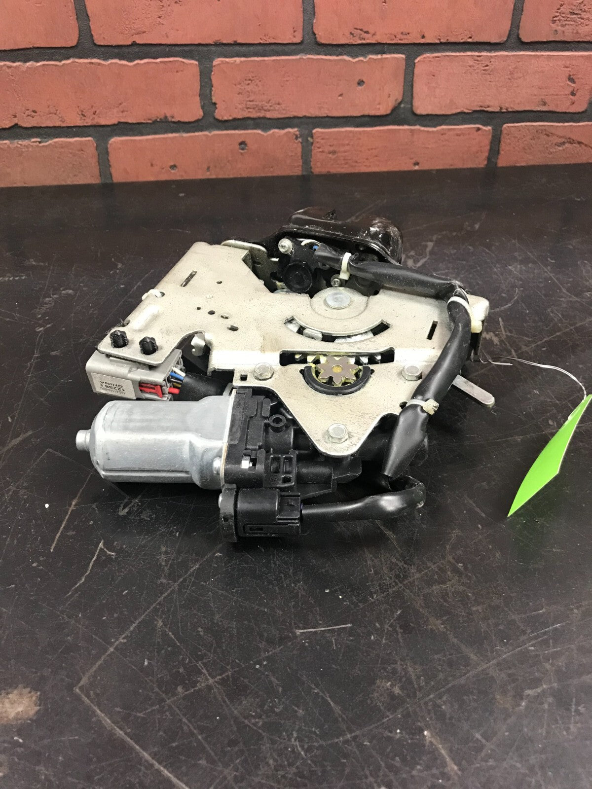 2011-2021 Jeep Grand Cherokee Trunk Liftgate Power Lock Latch Actuator w/ Motor