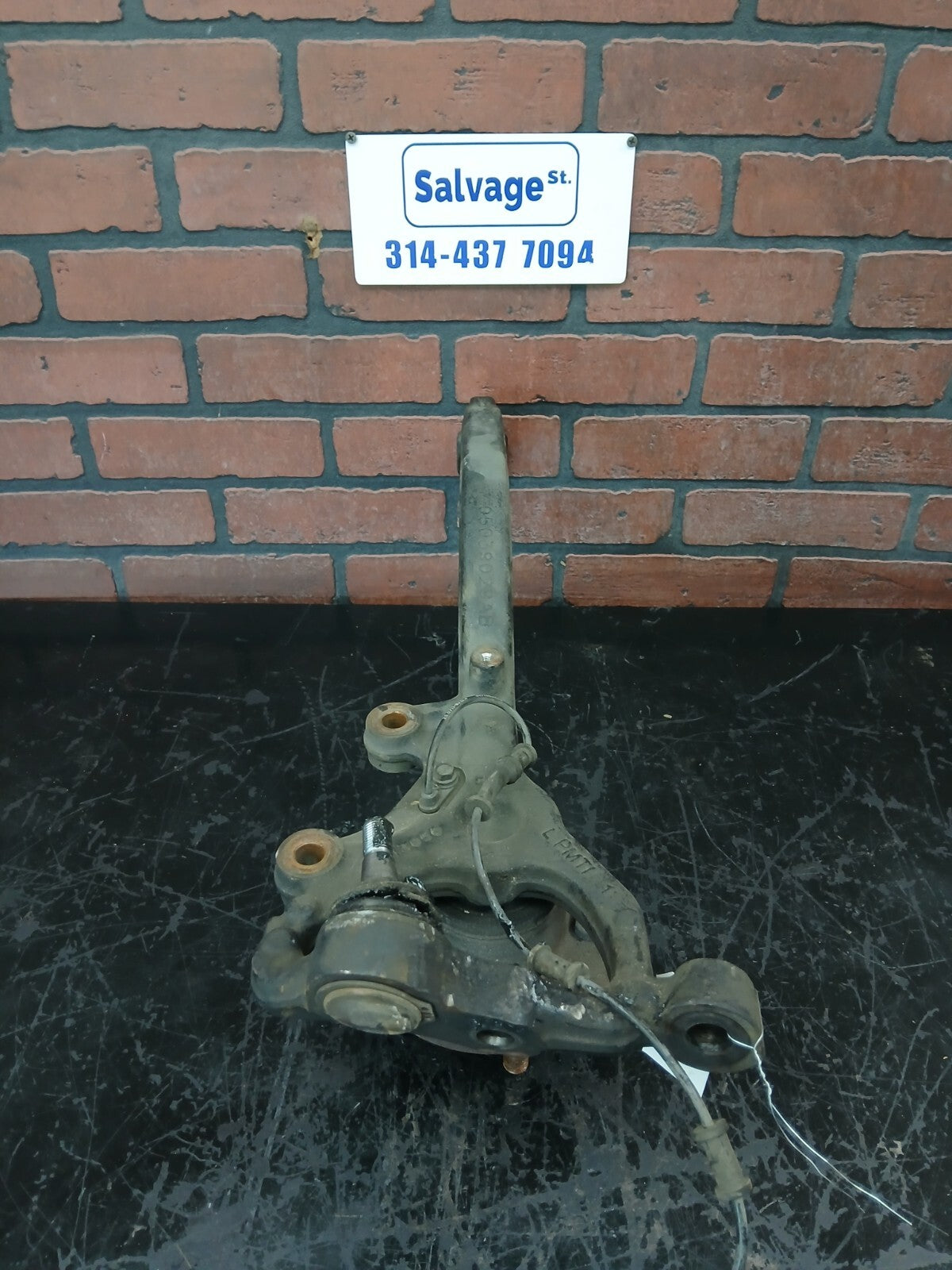 2006-2014 Charger 300 Front Driver LH Side Spindle Knuckle Assembly 05039029ab