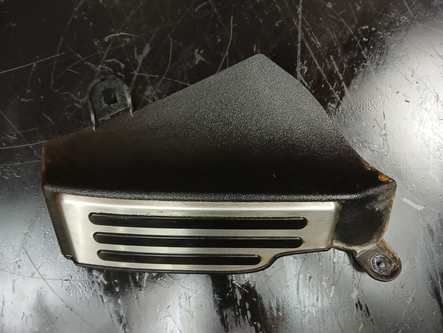 2006-2010 Saturn Sky Pontiac Solstice GXP Dead Pedal Foot Rest Trim 15911803