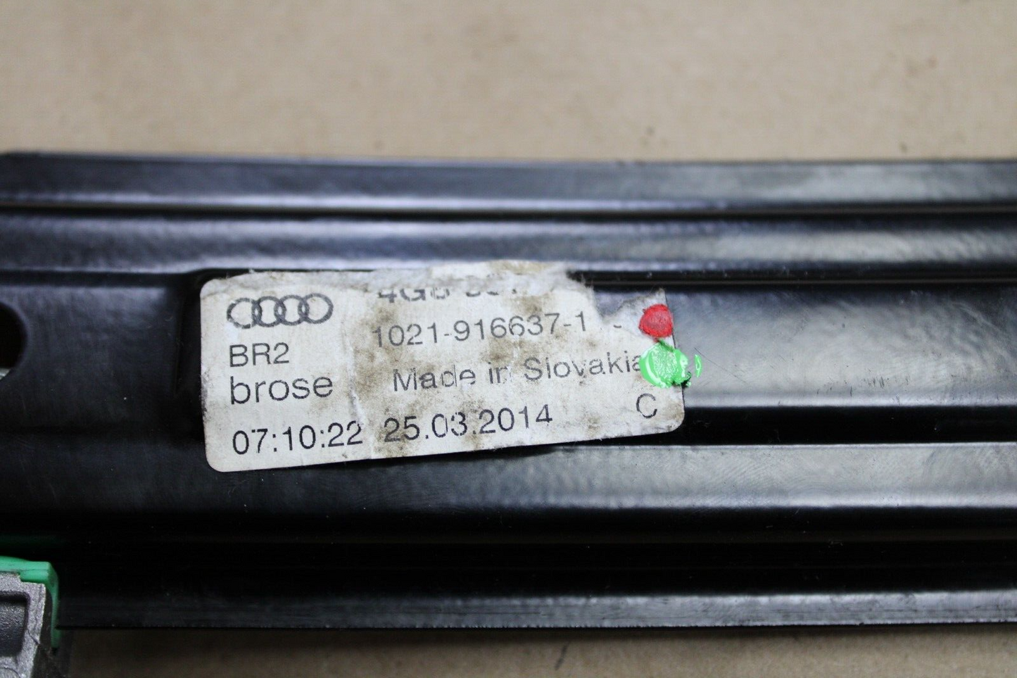 2012-2018 Audi A7/S7/RS7 Front Passenger RH Side Window Motor Regulator Assembly