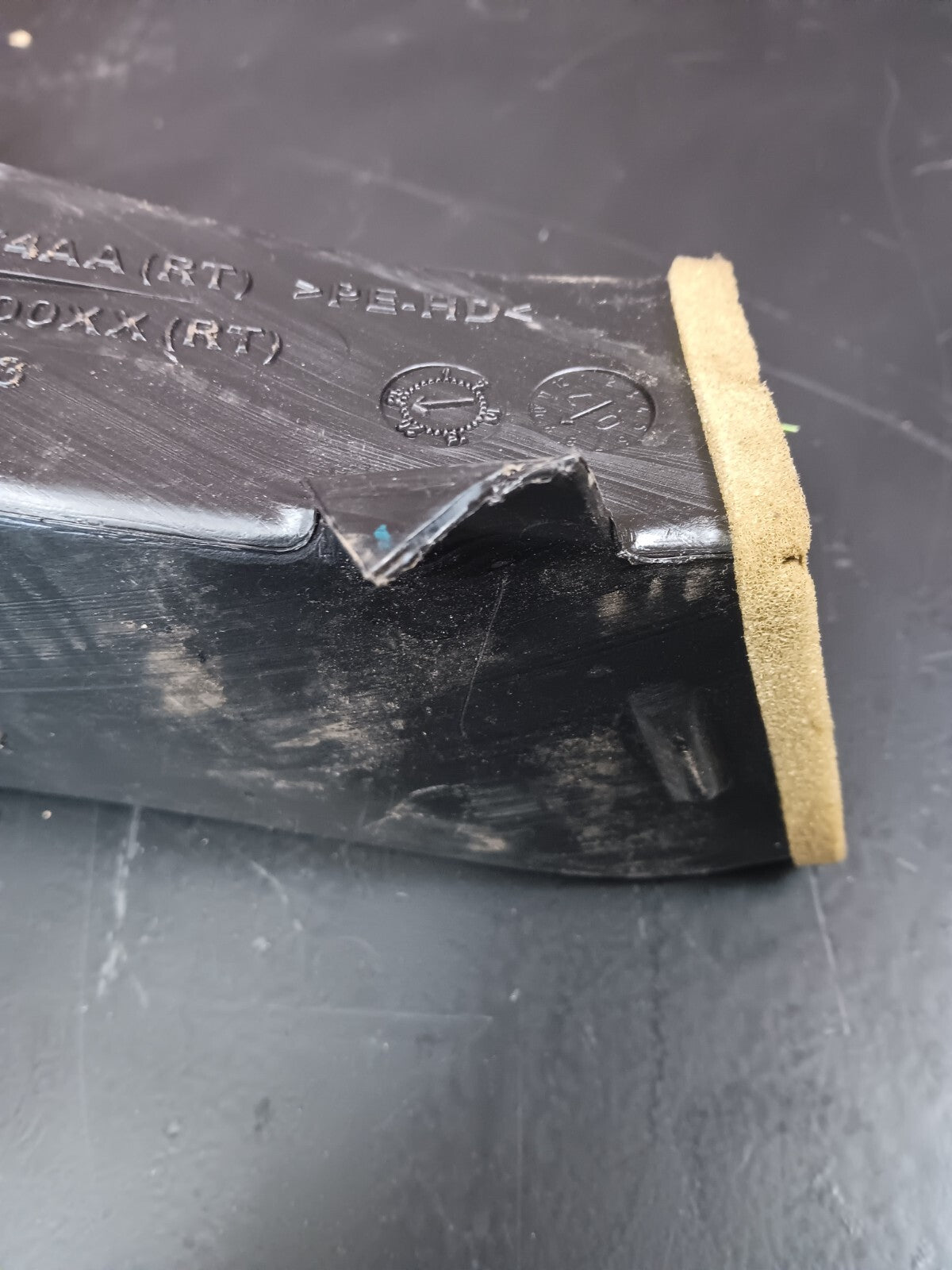 2008 Jeep Grand Cherokee Passenger RH Instrument Panel Dash Vent Duct 55117074aa