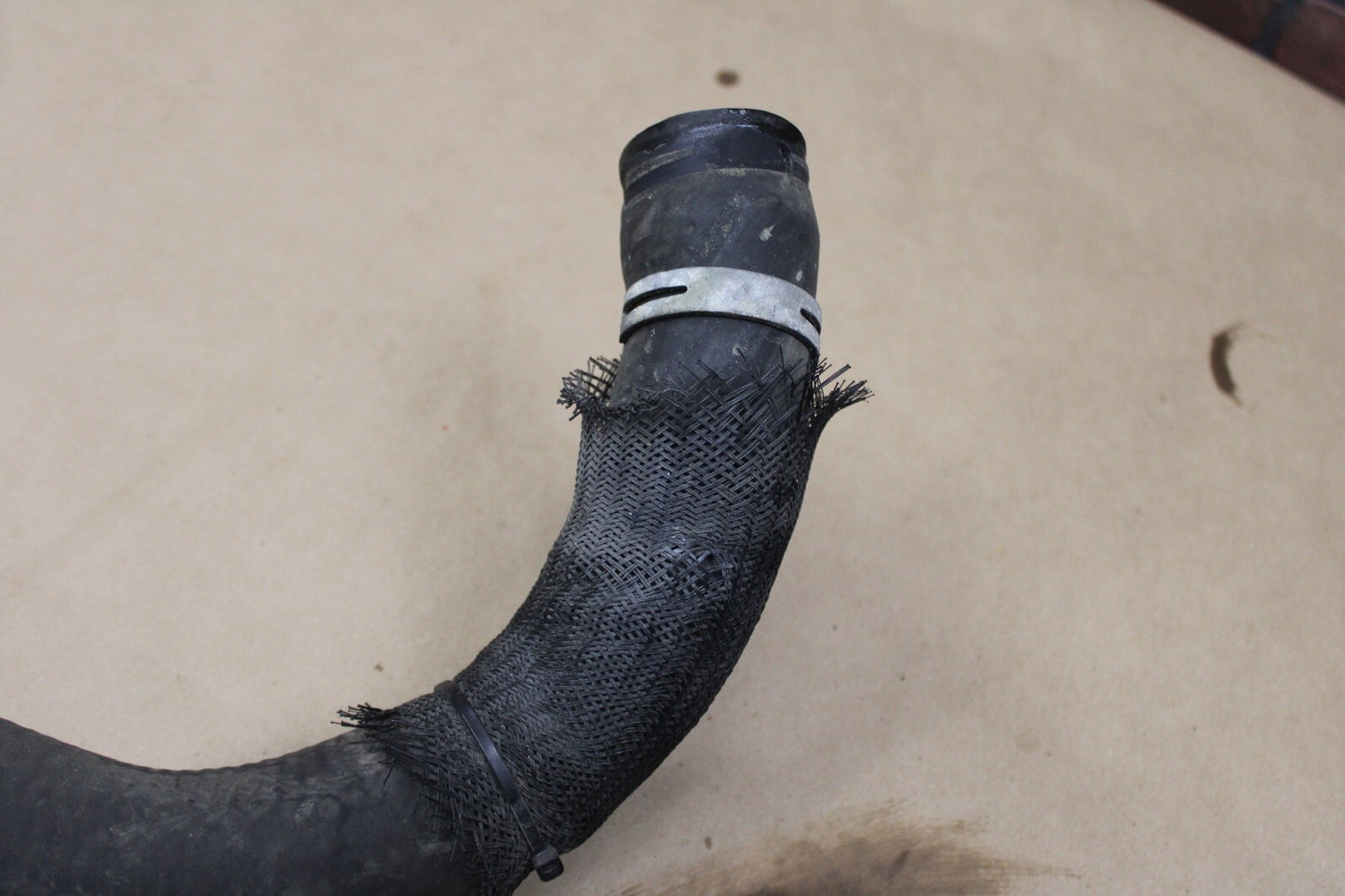 2005-2010 Chrysler 300 Charger SRT8 6.1 HEMI Radiator Outlet Hose Tube Pipe OEM