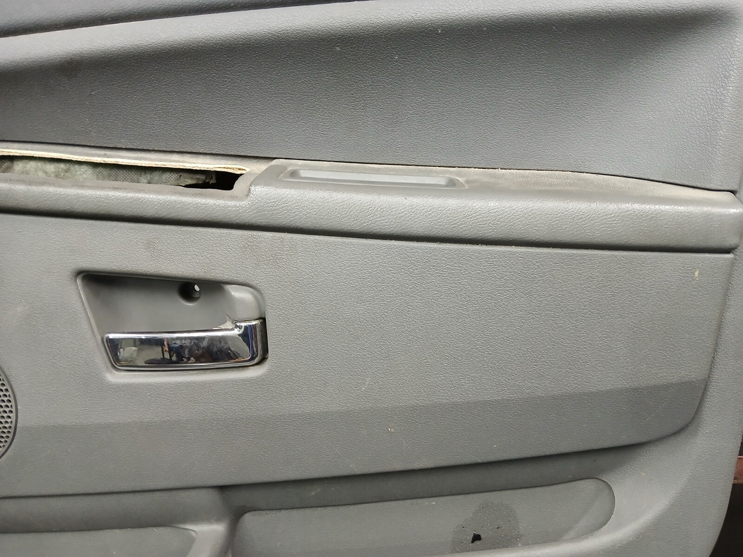 2007 Jeep Grand Cherokee Front Passenger RH Side Interior Door Panel Gray