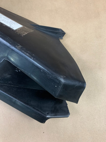 2005-2006 CHRYSLER 300 FRONT LEFT DRIVER SIDE FOOTREST PLATE SUPPORT BRACKET OEM