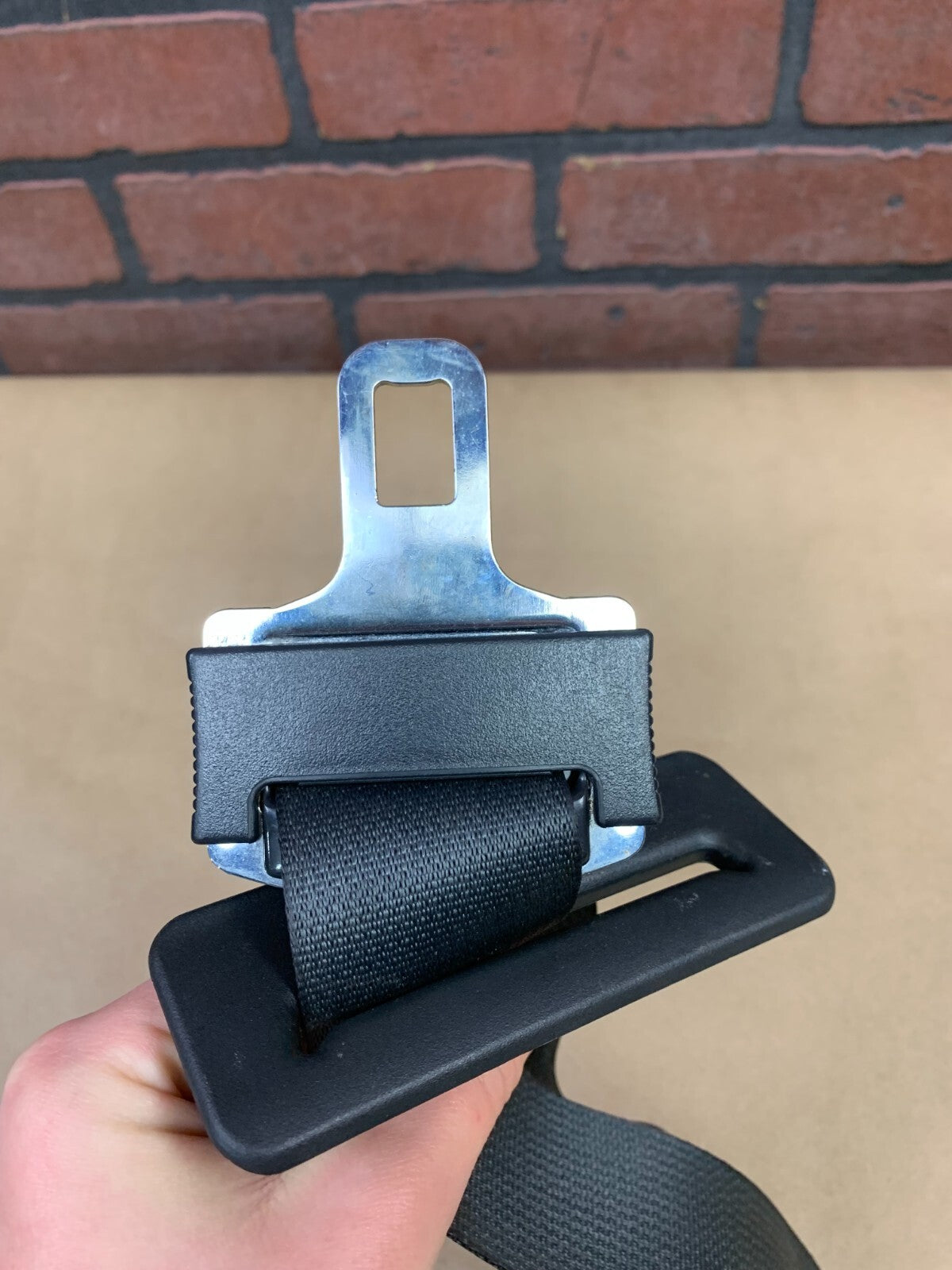 2006-2007 Chrysler 300 Rear Center Seat Belt Retractor OEM P1BY501DVAA