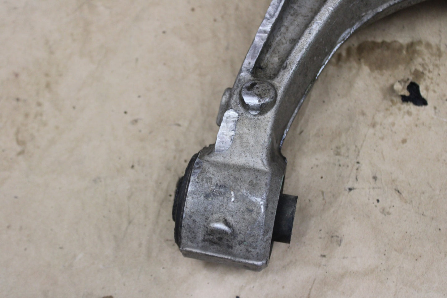 11-26 JEEP GRAND CHEROKEE DURANGO 4WD REAR RIGHT SIDE LOWER CONTROL ARM OEM