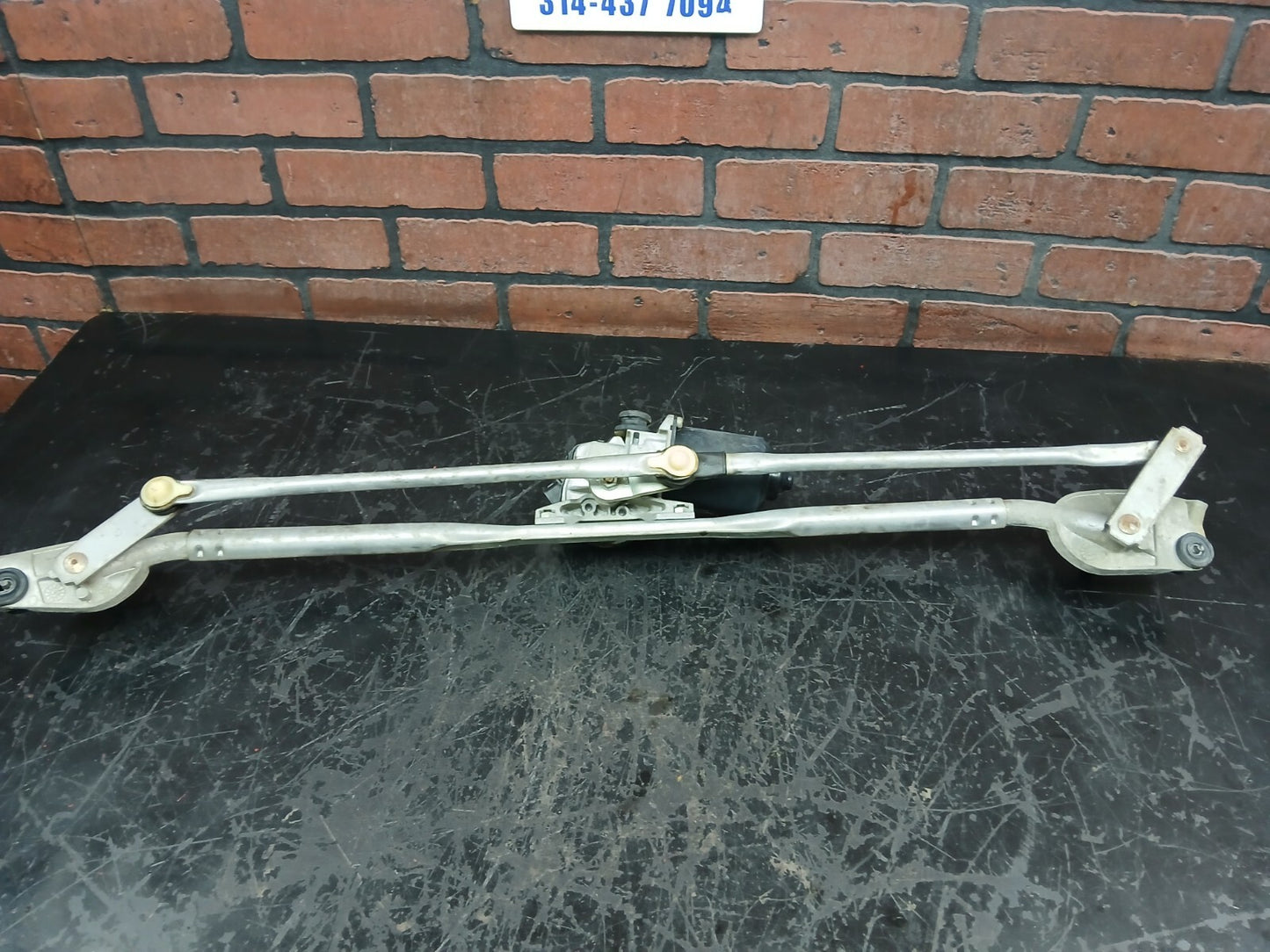 2005-2010 Charger/Magnum/300 Wiper Arm Transmission Linkage Motor 04805711aa