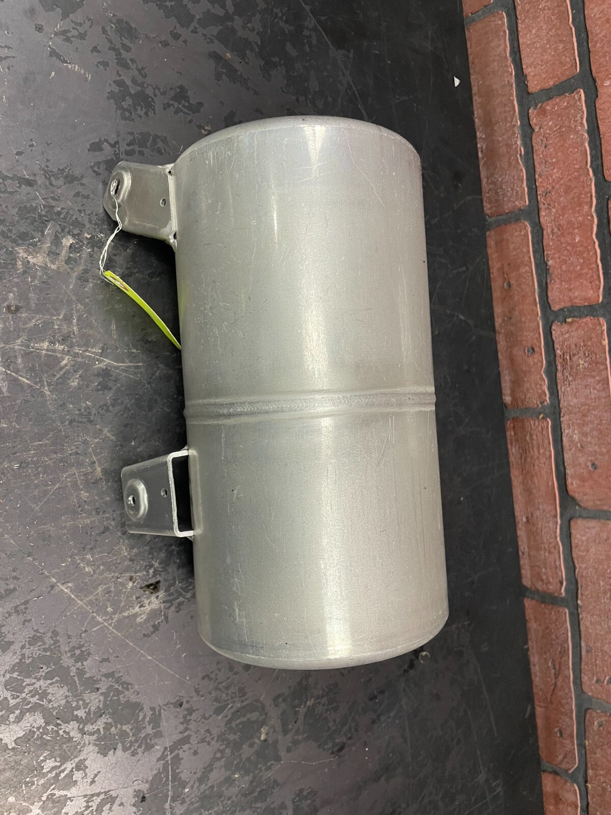 2013-2018 AUDI A8L Air Suspension Compressor Tank 4H0616203D