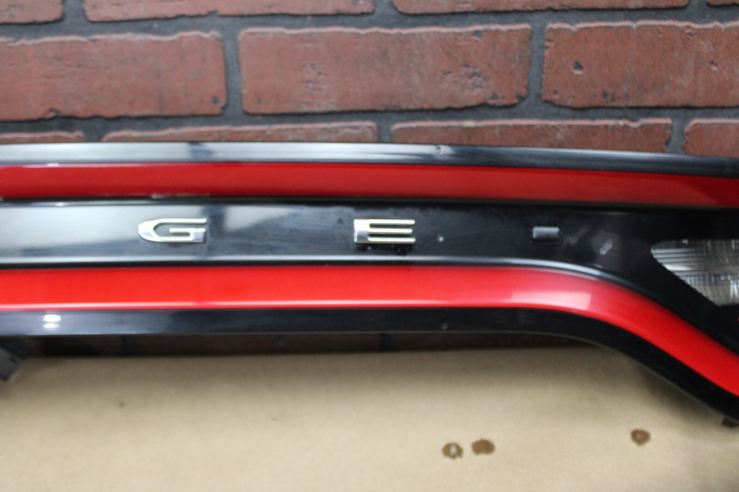 2015-2023 DODGE CHARGER REAR CENTER LED TAIL REVERSE LIGHT STOP LAMP LIGHT OEM