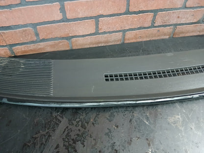 2007-2009 Dodge Caliber Interior Dash Windshield Defroster Grille Panel Cowl