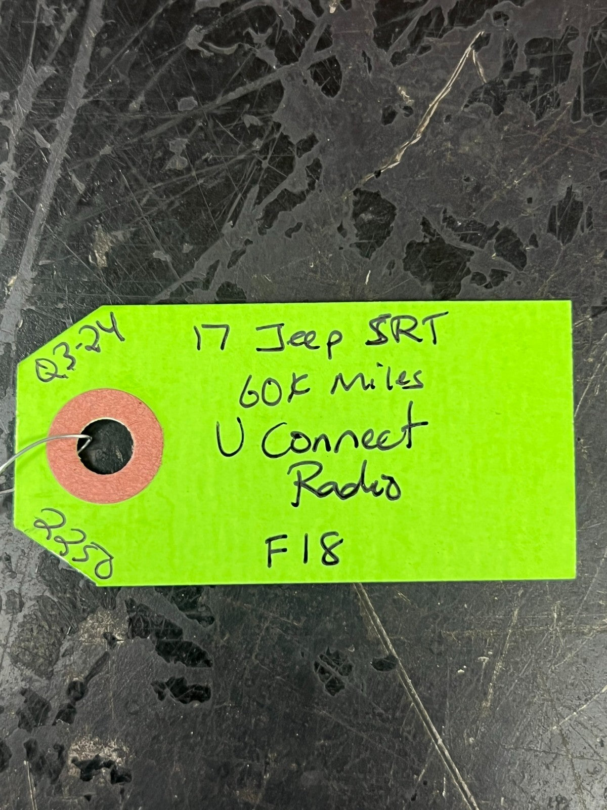 17-19 JEEP GRAND CHEROKEE RAM NAVIGATION GPS 8.4 VP4 DISPLAY SCREEN MONITOR OEM