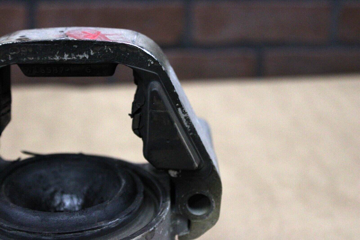 BAD 2013-2018 Audi S7 4.0L Passenger RH Side Engine Mount w/ Sensor 4H0 799 256T