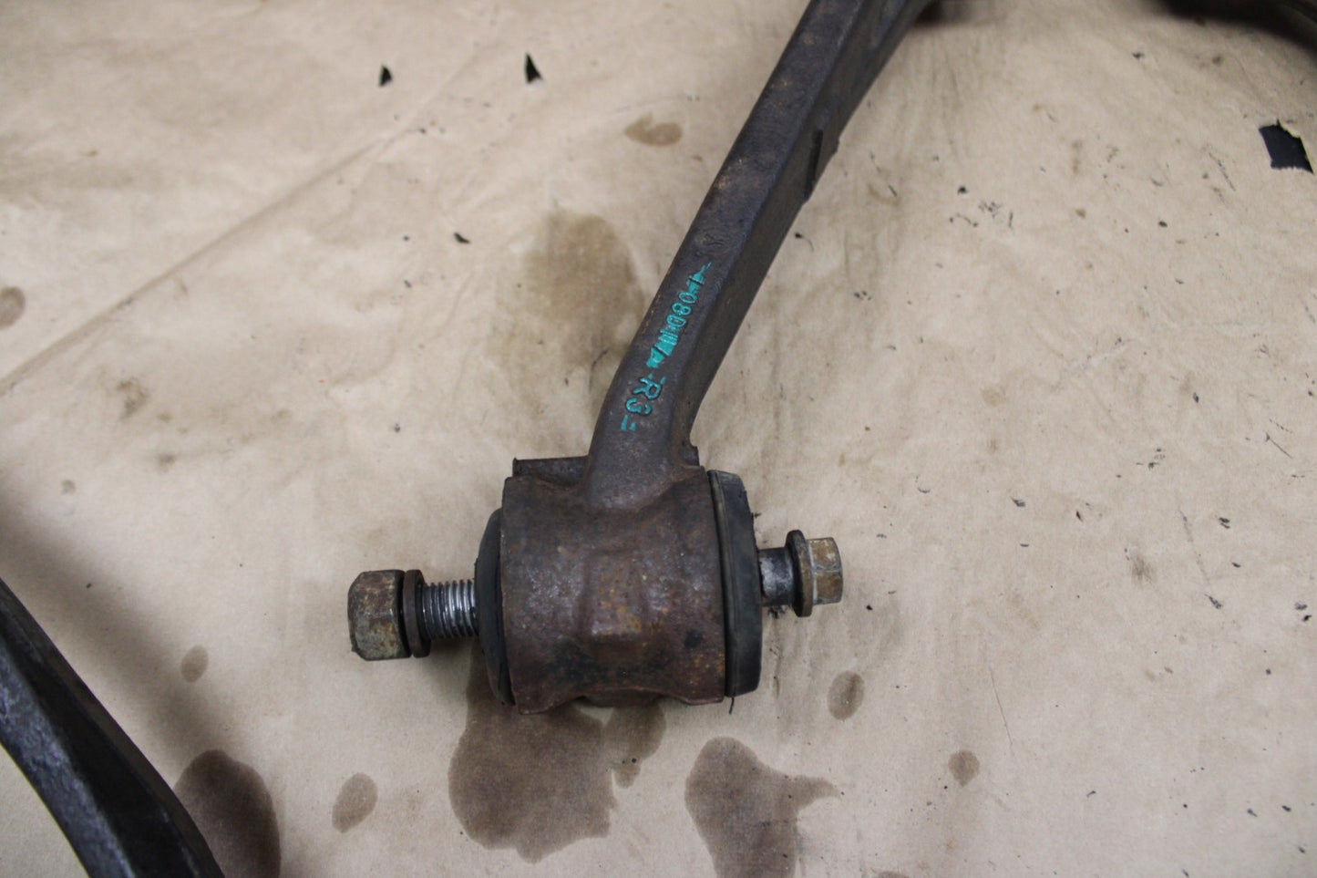 2007-2016 CADILLAC ESCALADE AWD FRONT DRIVER LEFT SIDE UPPER LOWER CONTROL ARM