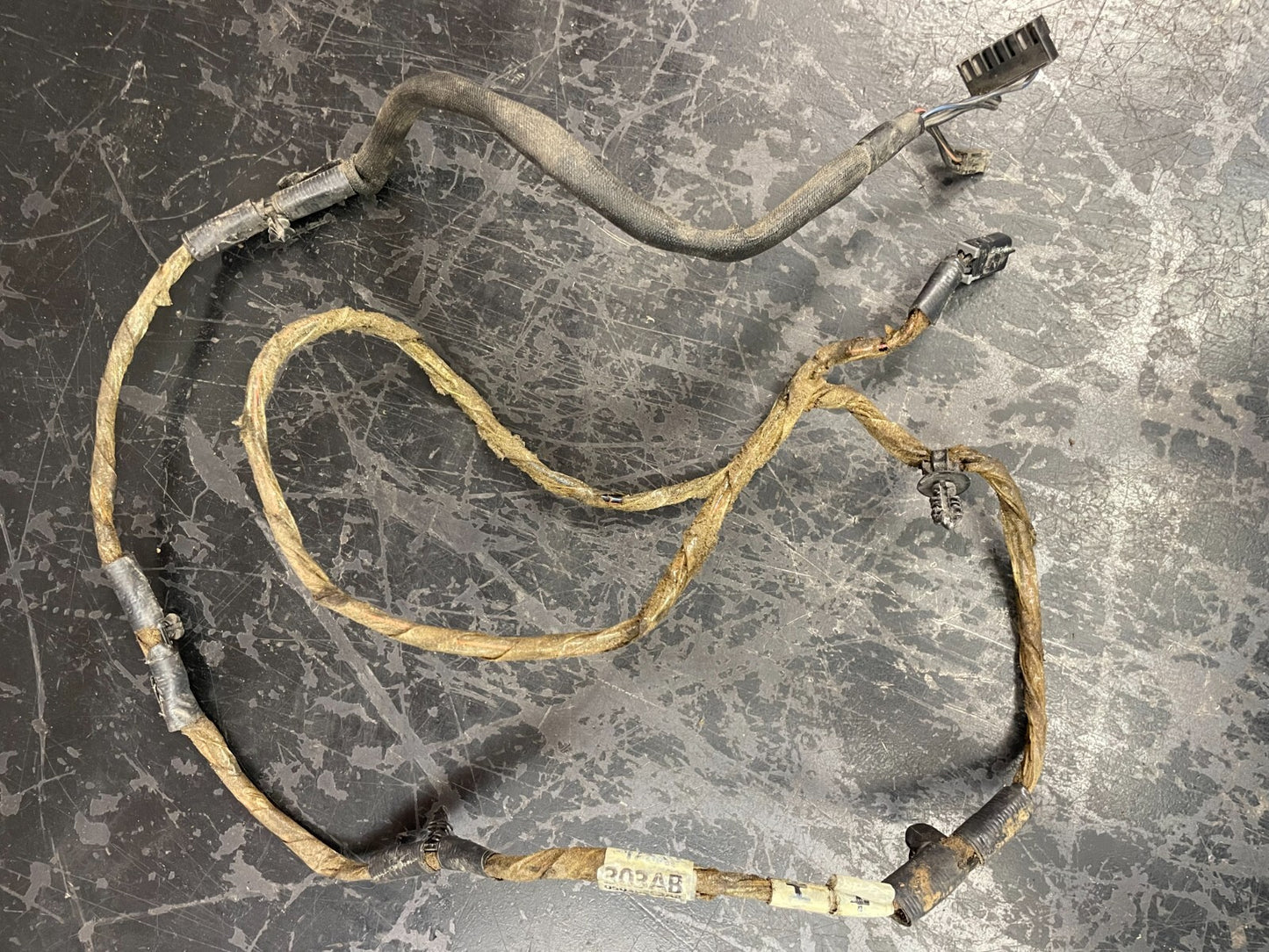 2008-2010 Dodge Viper SRT-10 Mopar Courtesy Lamp Wiring 5030303AB