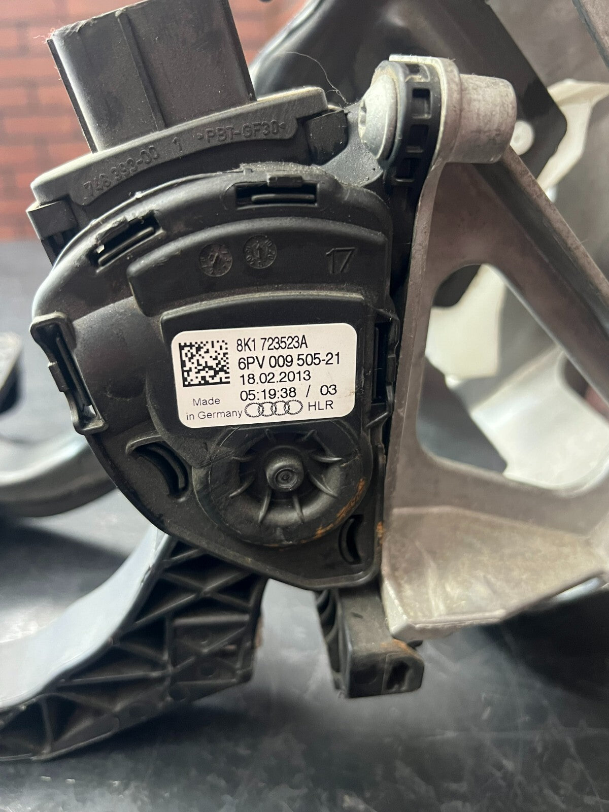 12-17 AUDI A8 A7 S7 BRAKE PEDAL W/PEDAL # 4G1 723 117 OEM