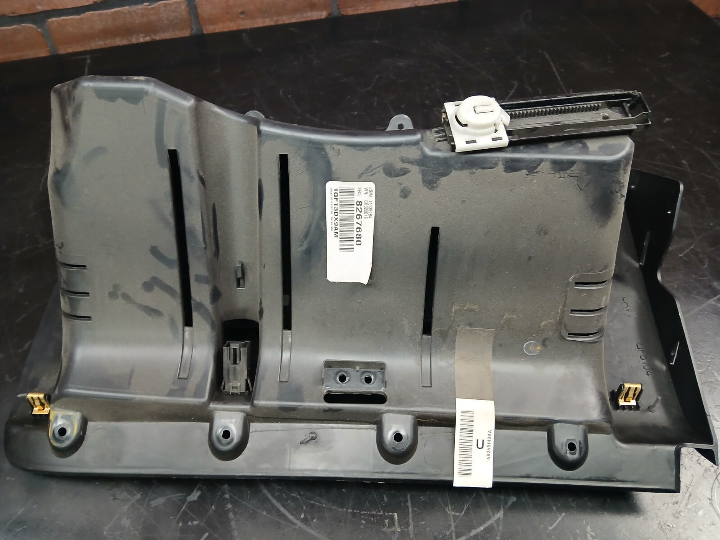 2011-2023 Dodge Charger Dash Glove Box Inner Box Assembly 1qf13dx9am