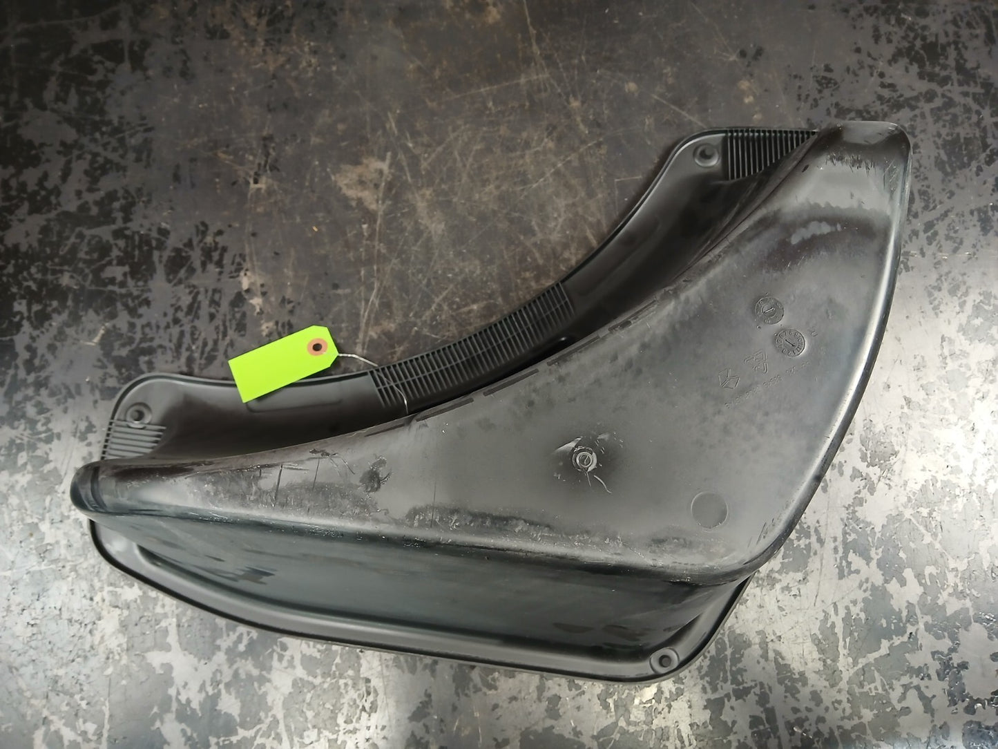 2011-13 Jeep Grand Cherokee Right Trunk Tray Compartment Storage Bin 68081031ab