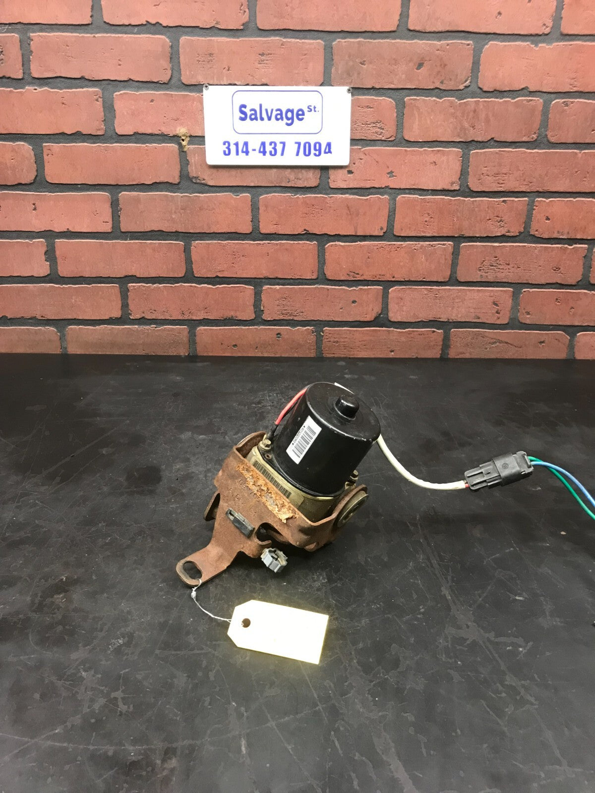 2003-2005 Dodge Neon SRT4 ABS Anti-Lock Braking System Hydraulic Control Module