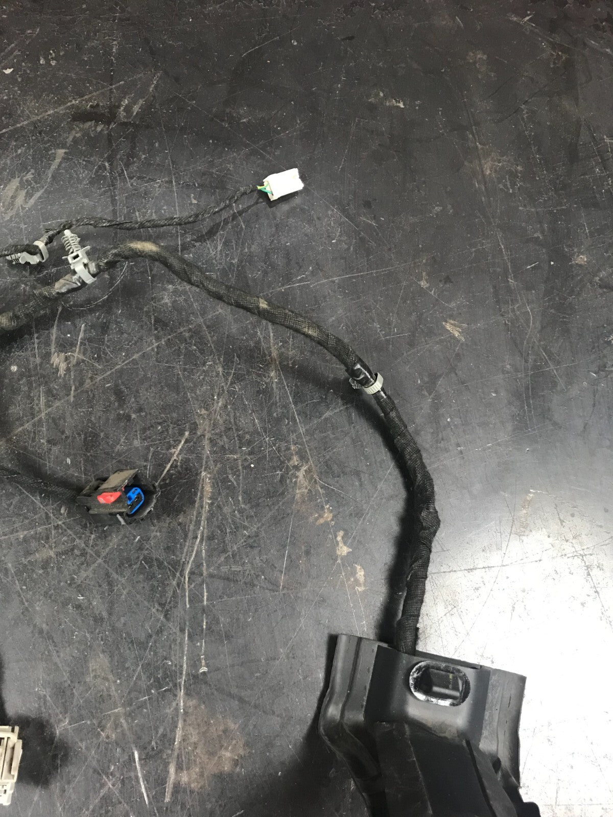 2013 Dodge Dart Rear Door Wire Wiring Harness 68142657AF Good Condition