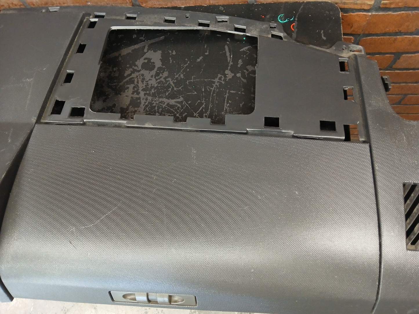2007-2009 Dodge Caliber Dash Dashboard Panel Black Damaged 60480560619c