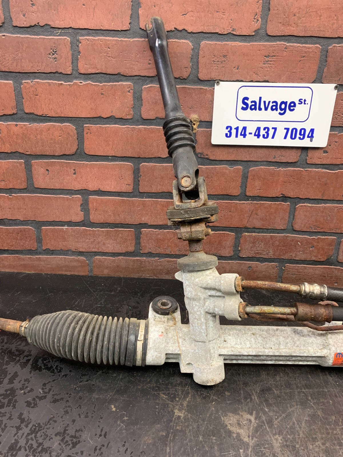 2006-2008 Chrysler 300 6.1L engine rack and pinion unit OEM  P04854551AI