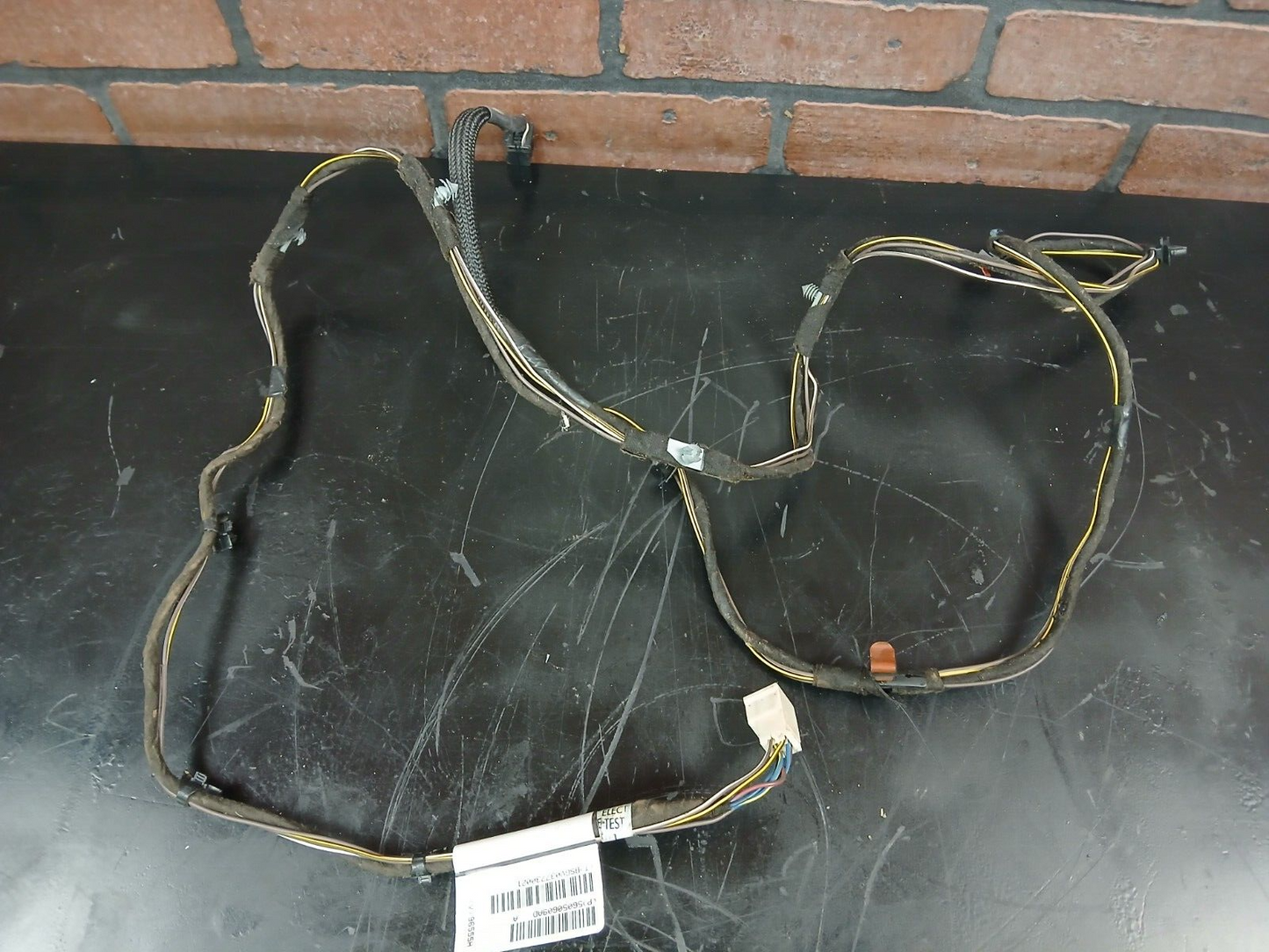 2005-2007 Grand Cherokee Hands Free Communication Wiring Wire Harness 56050609ad
