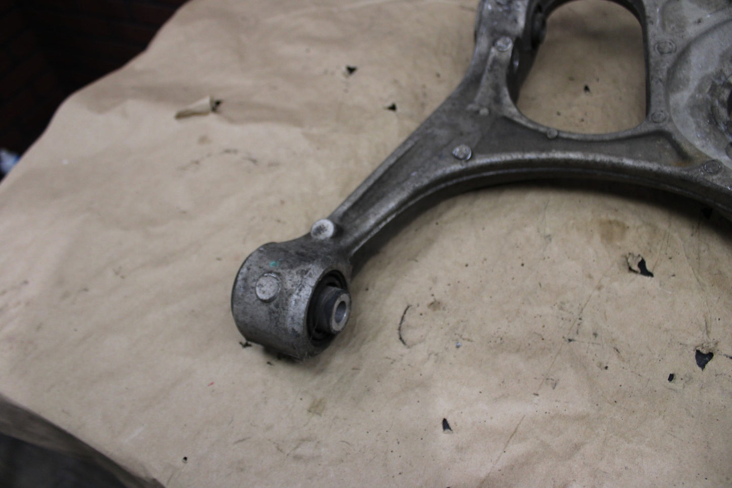 14-25 GRAND CHEROKEE DURANGO AWD REAR DRIVER LH LOWER CONTROL ARM OEM 52124815AD