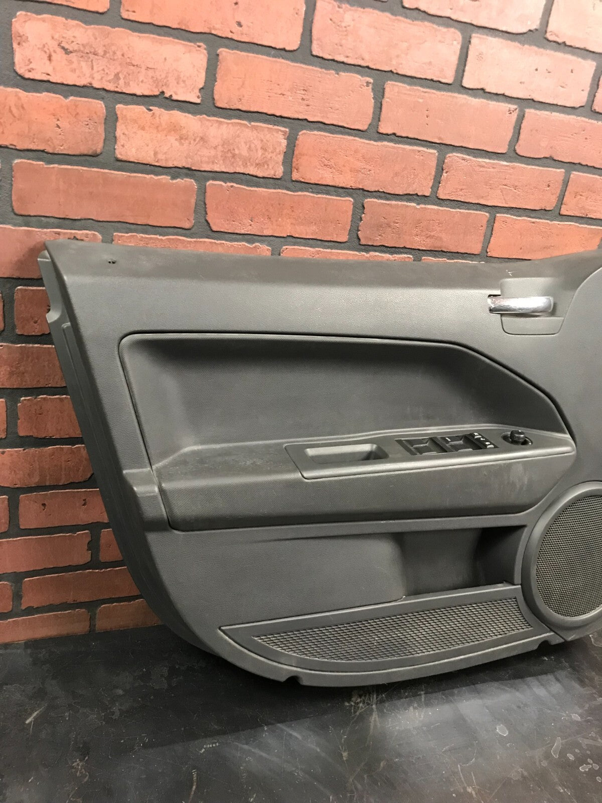 2007-2009 Dodge Caliber Front Driver LH Side Interior Door Panel 1DU431DVAB