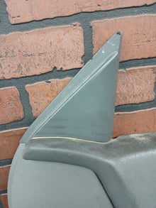 2007 Jeep Grand Cherokee Front Passenger RH Side Interior Door Panel Gray