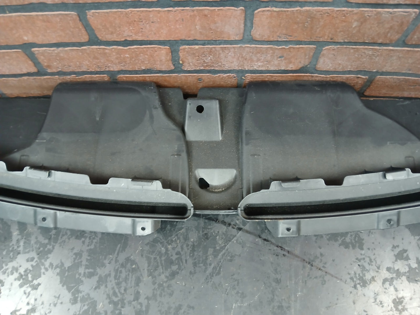 2015-2023 Dodge Challenger Mopar Front Dashboard Vent Defroster Duct 68210076AB