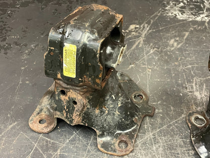 2006-2010 JEEP GRAND CHEROKEE SRT8 COMMANDER MOTOR ENGINE MOUNTS OEM 132k MILES.