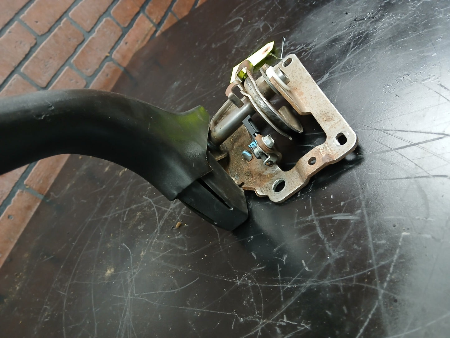 2007 Pontiac Solstice GXP Emergency Parking Brake Lever Assembly