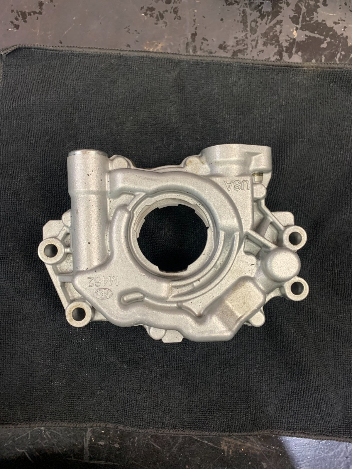 2011-2013 Dodge Charger Scat Pack 392 6.4l Genuine OEM Oil Pump 5038398AE