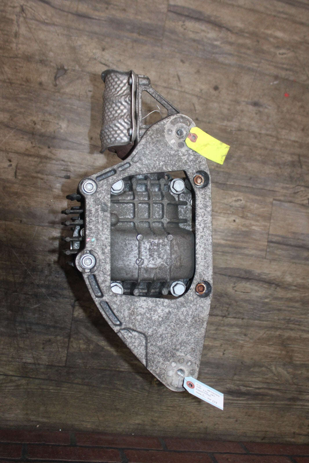 12-18 AUDI S7 REAR AXLE DIFFERENTIAL CARRIER W/ BRACKET OEM 8k0 599 287 J