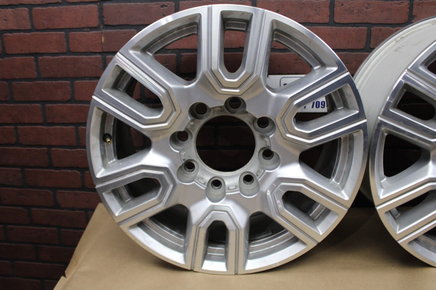 8 Lug GMC Chevy Silverado 2500/3500 Y Spoke 20”x8.5 Wheel Rim Set OEM 23377037