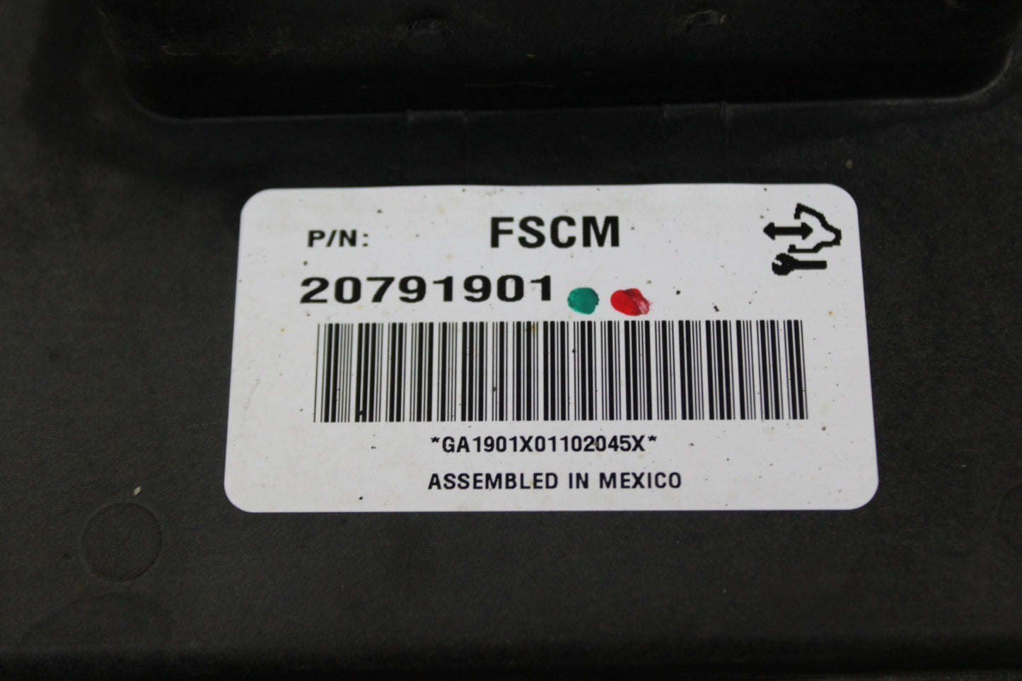 2010-2012 CADILLAC ESCALADE CHEVY GM FUEL PUMP FLOW CONTROL MODULE OEM 20791901