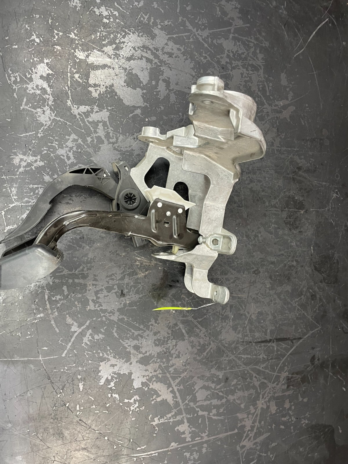 12 13 14 15 16 17 AUDI A8 A7 S7 BRAKE PEDAL W/PEDAL # 4G1 723 117 OEM