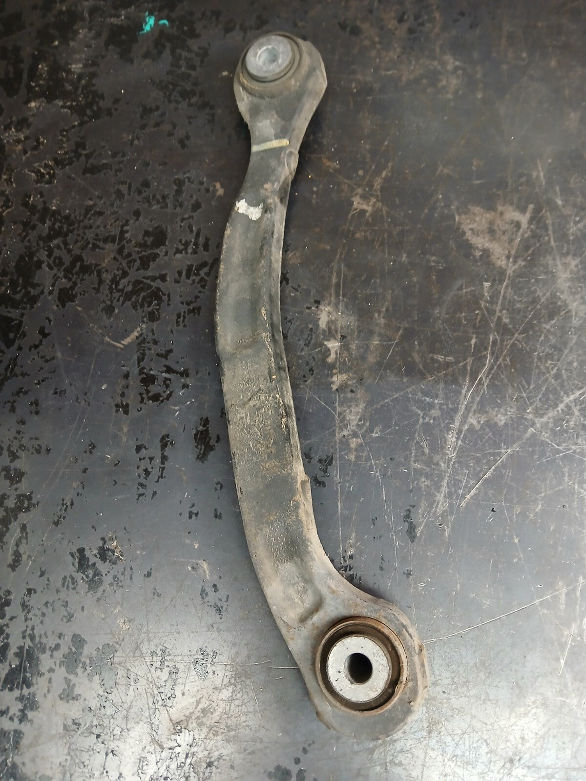 2011-2023 Dodge Challenger Rear LH & RH Control Arm Set sv70206873 sv70206874