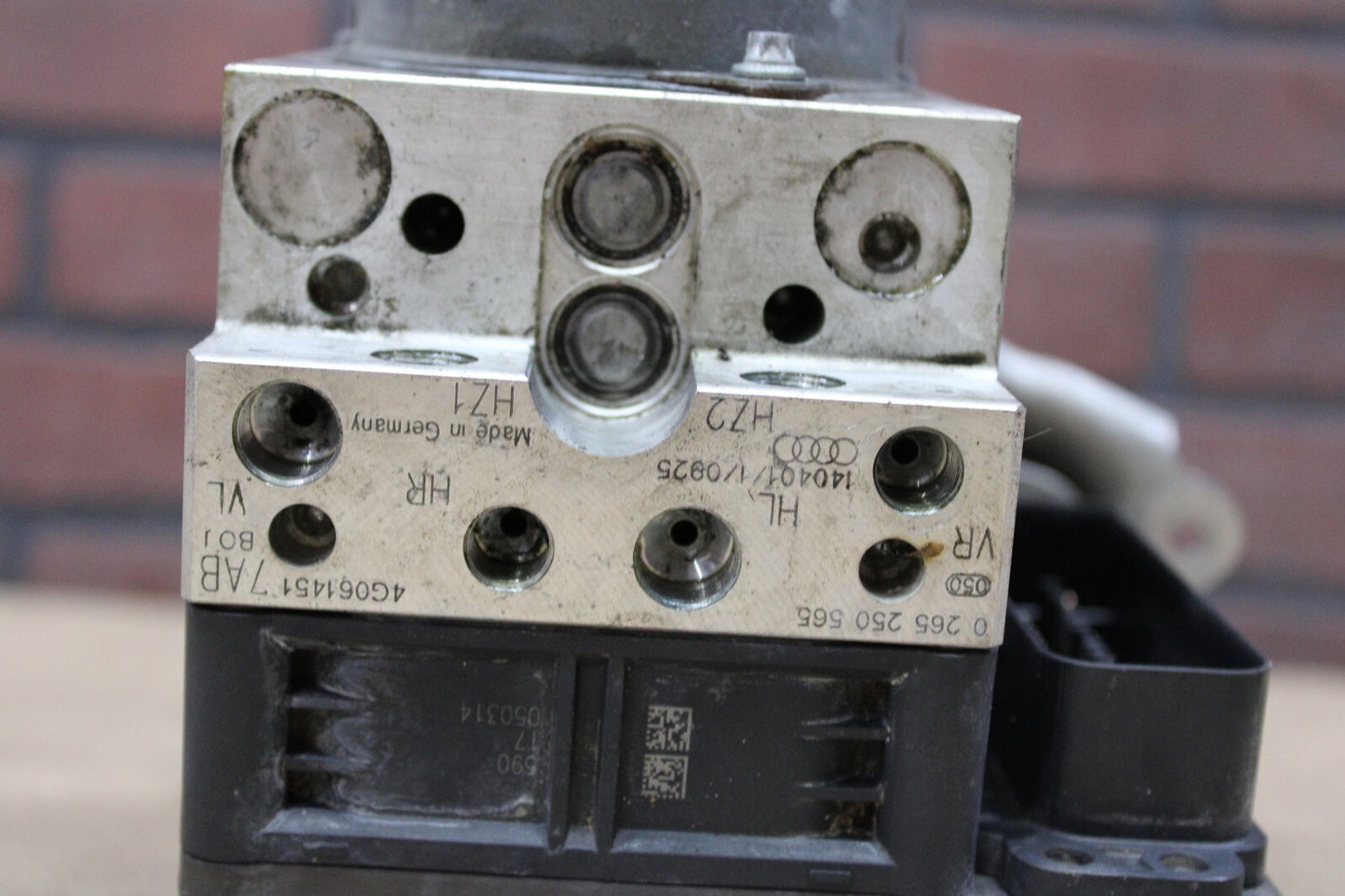 2013-2015 AUDI S6/A7/S7 ABS ANTI LOCK BRAKE PUMP MODULE ASSEMBLY 4G0 907 379 M