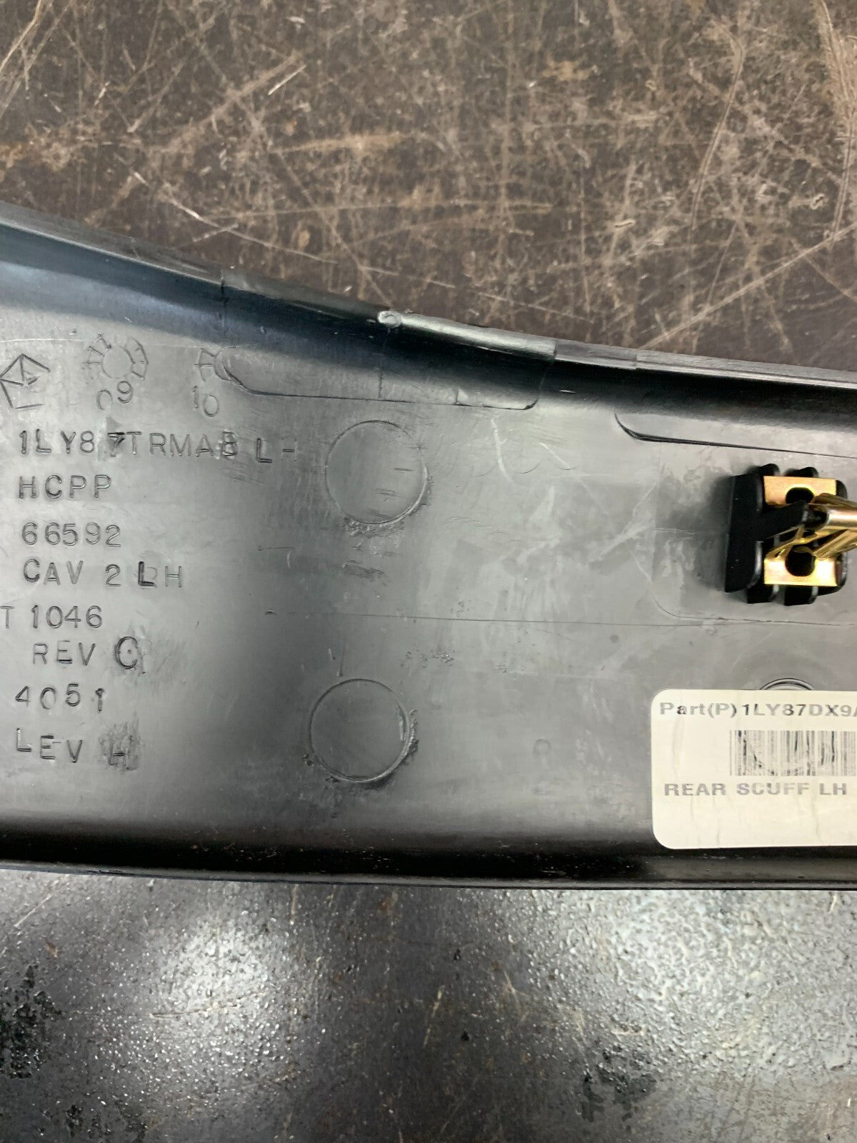 2011-2021 JEEP GRAND CHEROKEE REAR LEFT DOOR SILL SCUFF PLATE OEM 1LY87DX9AB