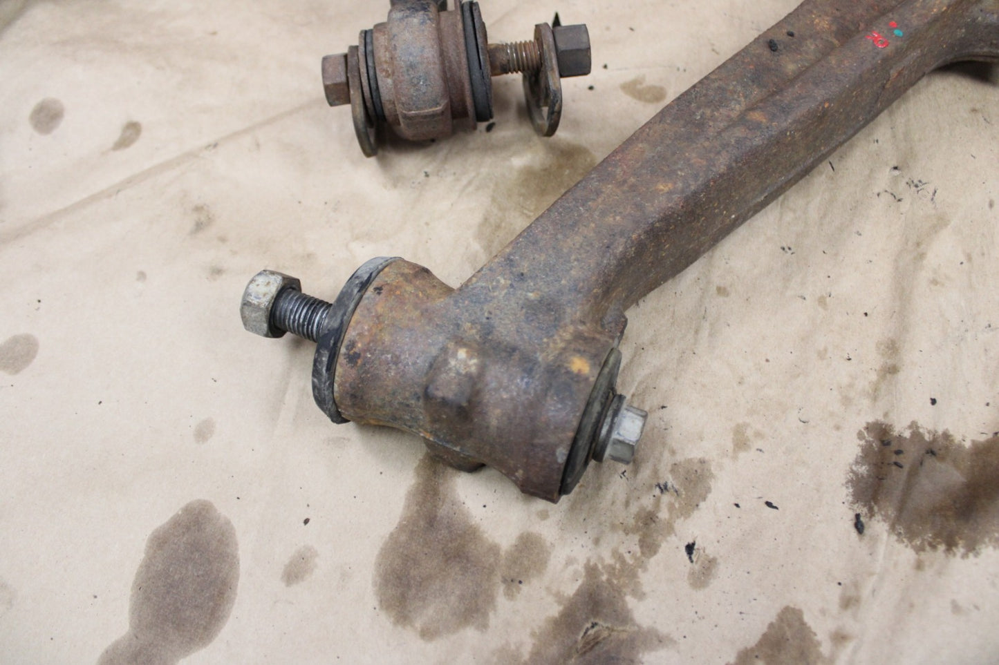 2007-2016 CADILLAC ESCALADE FWD FRONT RIGHT PASSENGER SIDE LOWER CONTROL ARM OEM